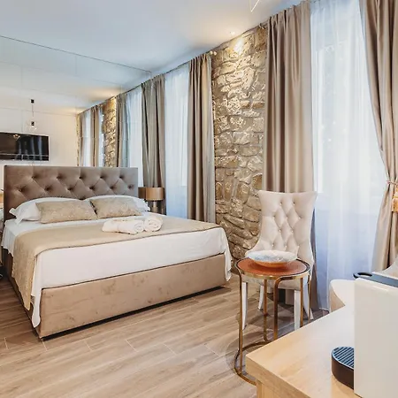 Four Elements - Water & Earth Split